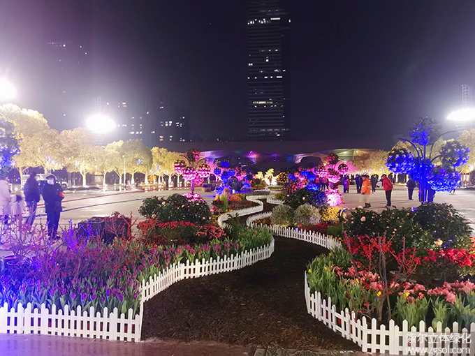 29 2021年1月江蘇無錫梁溪區太湖廣場春節景觀提升項目-花球花樹.jpg